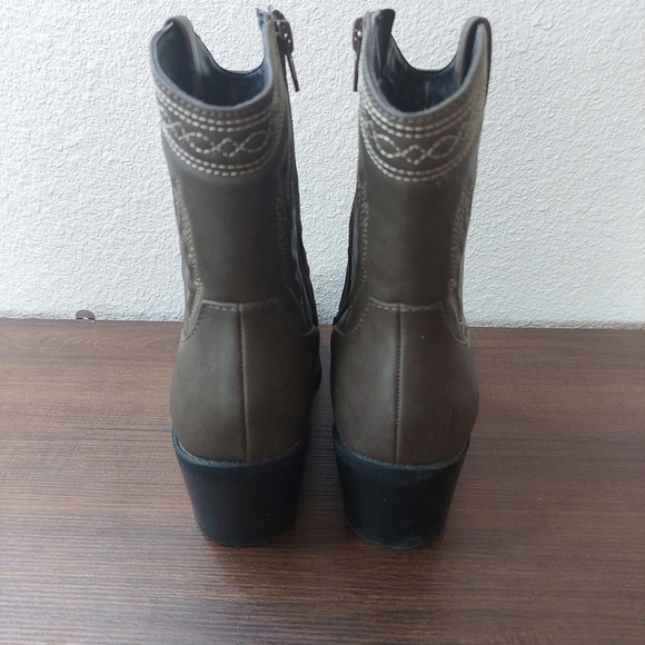 SODA Side Zip Embroidered Western Boots Size 7 - Picture 5 of 8